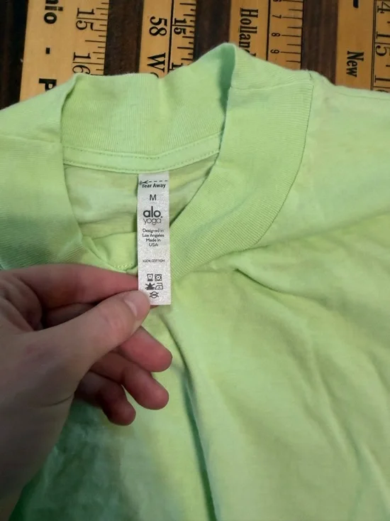 Cropped Alo Mockneck Tee - Picture 2 of 4